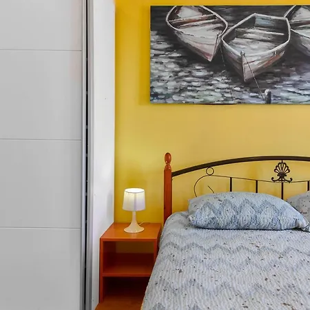 Vila Holiday House Emma With Private Pool For 6 People Burići