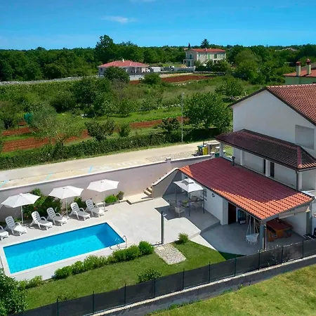Holiday House Emma With Private Pool For 6 People Burići