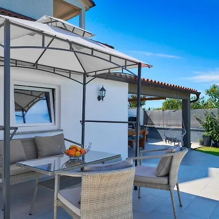 Holiday House Emma With Private Pool For 6 People *