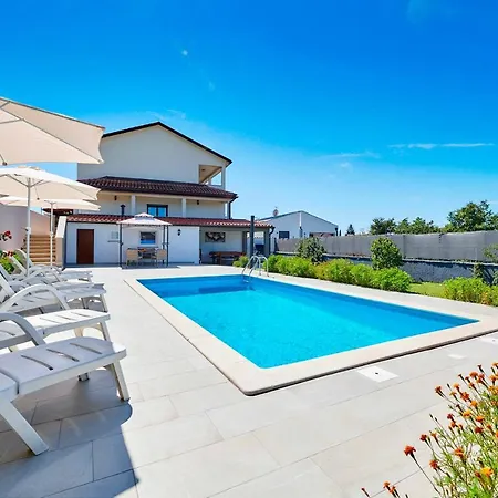 Holiday House Emma With Private Pool For 6 People Vila