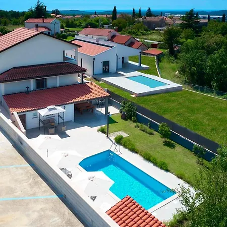 Holiday House Emma With Private Pool For 6 People Vila