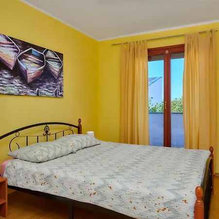 Holiday House Emma With Private Pool For 6 People Burići
