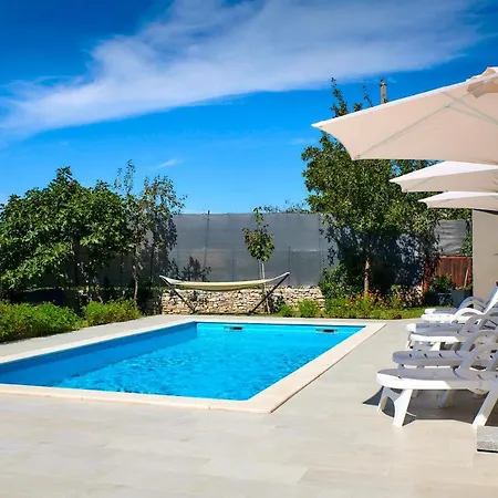 Holiday House Emma With Private Pool For 6 People Vila *