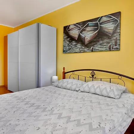 Holiday House Emma With Private Pool For 6 People * Burići