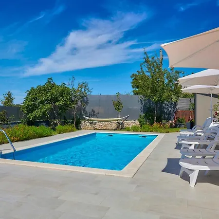 Holiday House Emma With Private Pool For 6 People * Burići