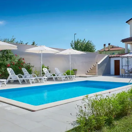 Holiday House Emma With Private Pool For 6 People Vila